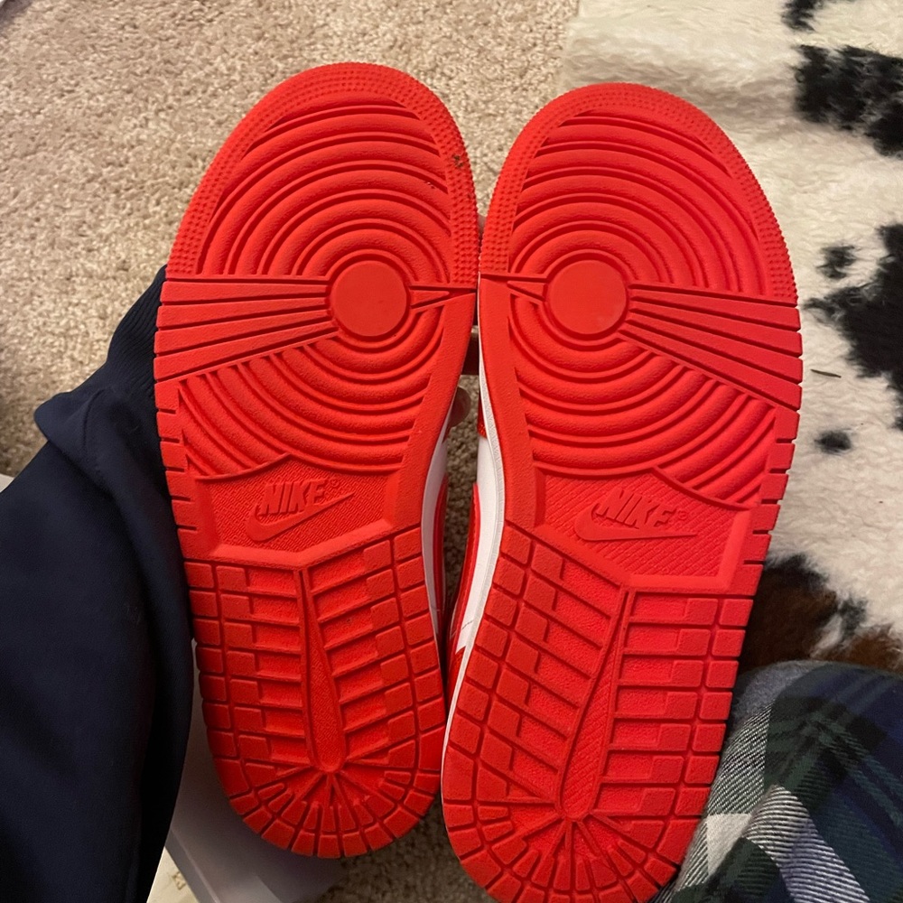 Wmns Air Jordan 1 Mid 'Habanero Red - Picture 3 of 7